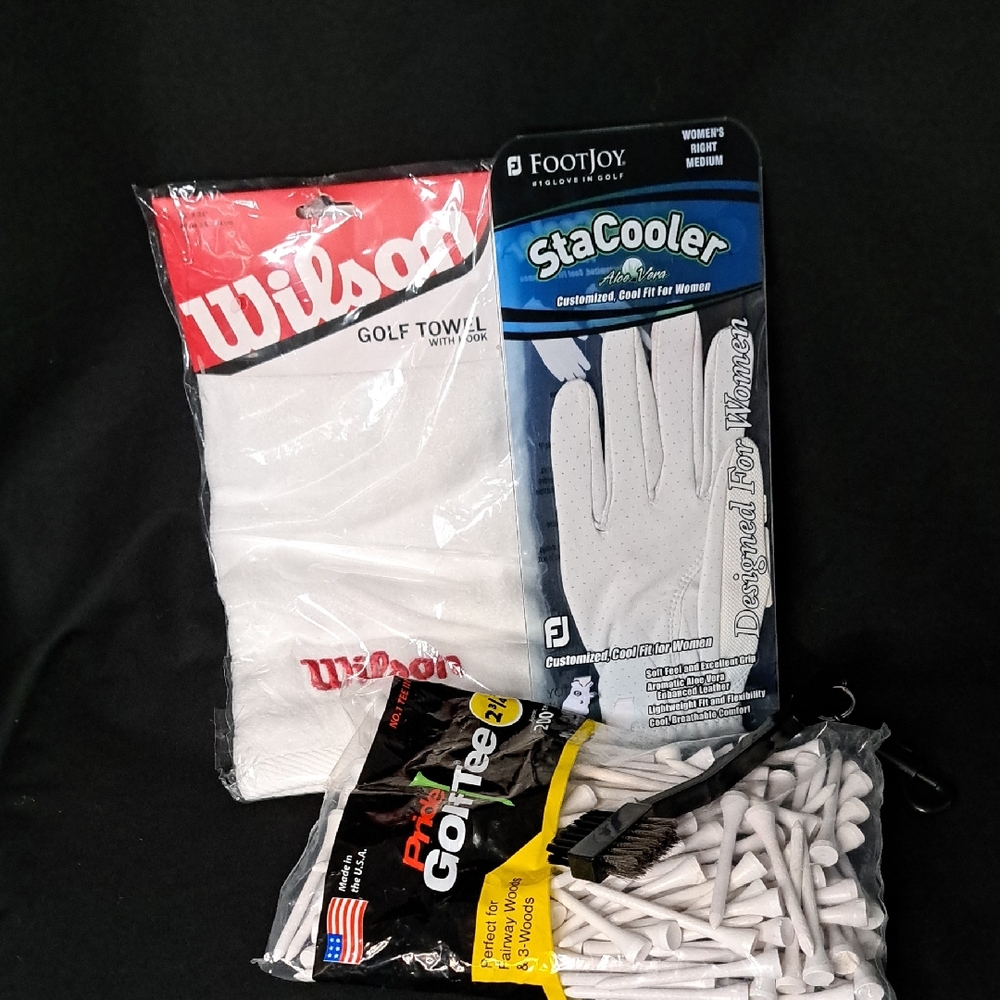 Wilson Golf Towel and Accessories Set